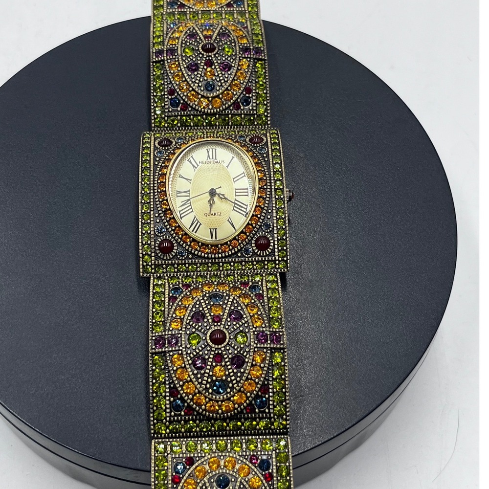 Heidi Daus Retired SWAROVSKI Crystal watch cuff bracelet DIVINELY DECO new batt